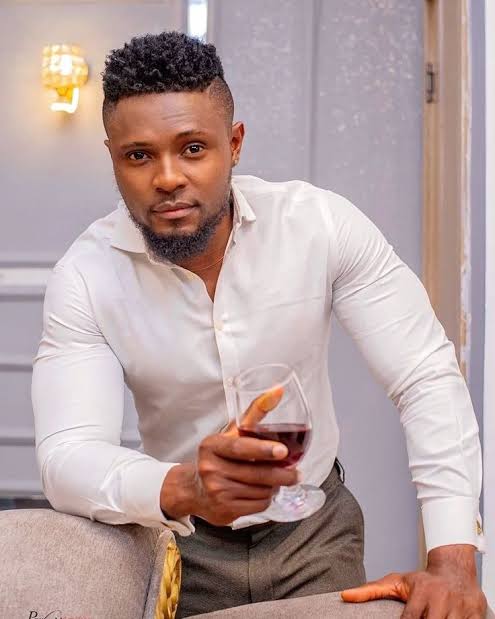 Maurice Sam Biography